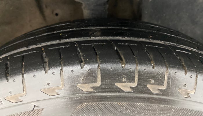 2022 Maruti Celerio VXI AMT, Petrol, Automatic, 16,350 km, Right Front Tyre Tread