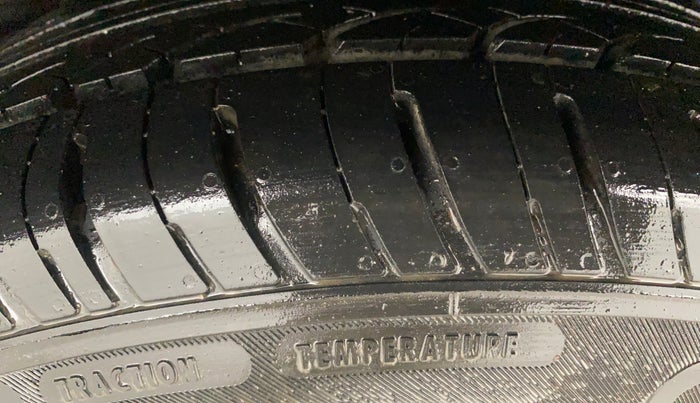 2015 Honda Amaze 1.5L I-DTEC S, Diesel, Manual, 92,091 km, Left Rear Tyre Tread