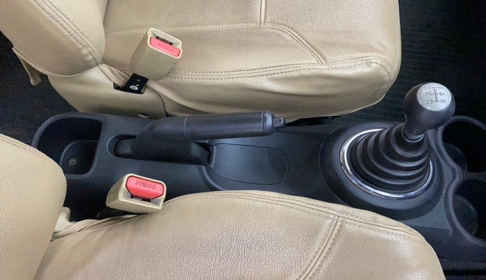 2015 Honda Amaze 1.5L I-DTEC S, Diesel, Manual, 92,091 km, Gear Lever