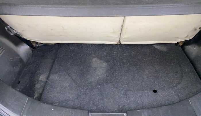 2016 Maruti Wagon R 1.0 VXI, Petrol, Manual, 59,361 km, Boot Inside