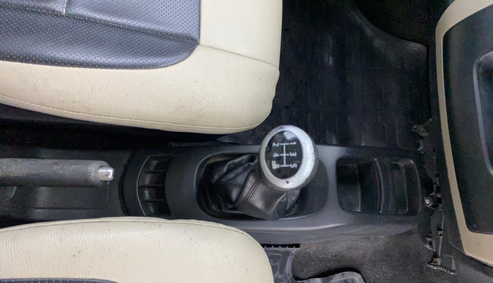 2016 Maruti Wagon R 1.0 VXI, Petrol, Manual, 59,361 km, Gear Lever