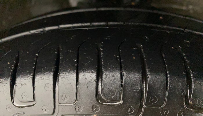 2014 Maruti Wagon R 1.0 LXI CNG, CNG, Manual, 75,760 km, Right Front Tyre Tread