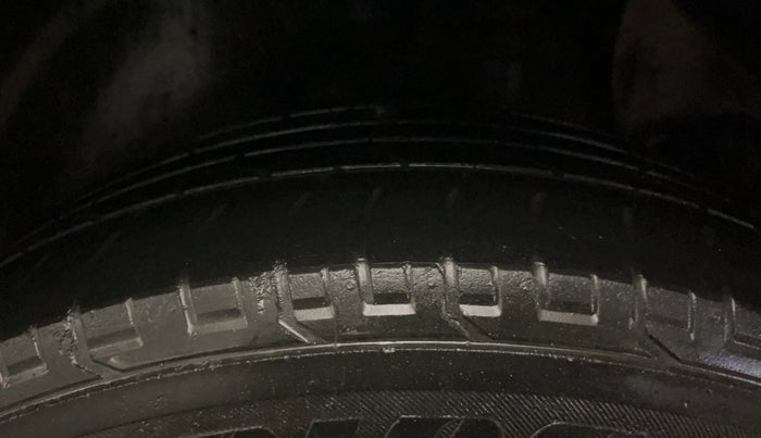 2017 Hyundai Creta SX PLUS AT 1.6 PETROL, Petrol, Automatic, 61,555 km, Left Rear Tyre Tread