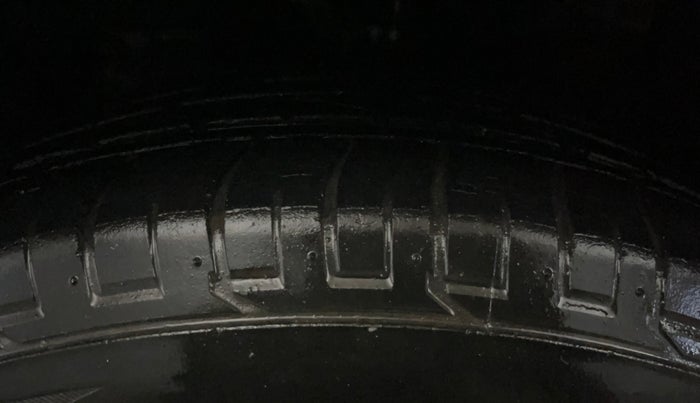 2017 Hyundai Creta SX PLUS AT 1.6 PETROL, Petrol, Automatic, 61,555 km, Left Front Tyre Tread