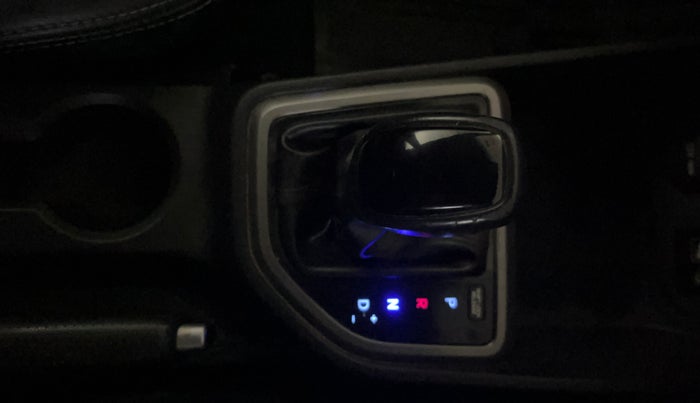 2017 Hyundai Creta SX PLUS AT 1.6 PETROL, Petrol, Automatic, 61,555 km, Gear Lever