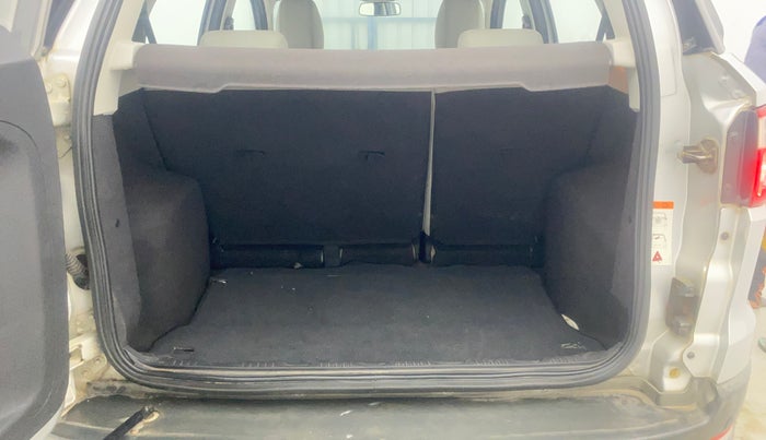 2016 Ford Ecosport TITANIUM 1.5L PETROL, Petrol, Manual, 1,07,587 km, Boot Inside