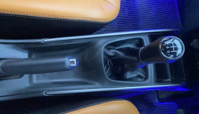 2020 Maruti Baleno DELTA PETROL 1.2, Petrol, Manual, 20,621 km, Gear Lever