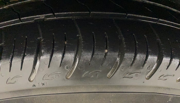 2020 Maruti Baleno DELTA PETROL 1.2, Petrol, Manual, 20,621 km, Right Rear Tyre Tread