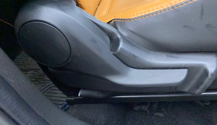 2020 Maruti Baleno DELTA PETROL 1.2, Petrol, Manual, 20,621 km, Driver Side Adjustment Panel