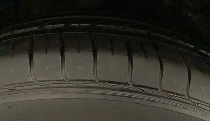 2017 Honda BR-V 1.5L I-VTEC S, Petrol, Manual, 37,073 km, Right Rear Tyre Tread