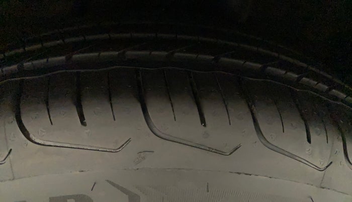 2017 Honda BR-V 1.5L I-VTEC S, Petrol, Manual, 37,073 km, Left Rear Tyre Tread
