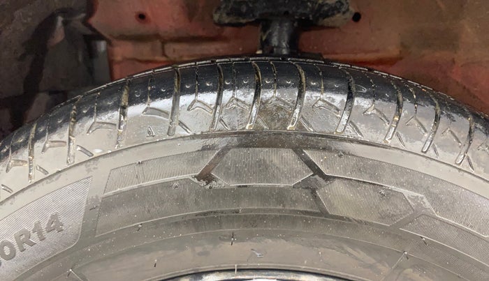 2016 Maruti Swift VXI, Petrol, Manual, 56,848 km, Left Front Tyre Tread