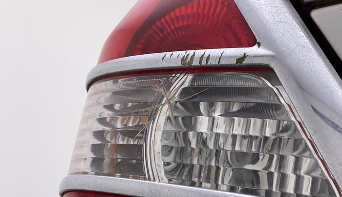2015 Maruti Swift Dzire VDI, Diesel, Manual, 1,16,617 km, Left tail light - < 2 inches,no. = 2