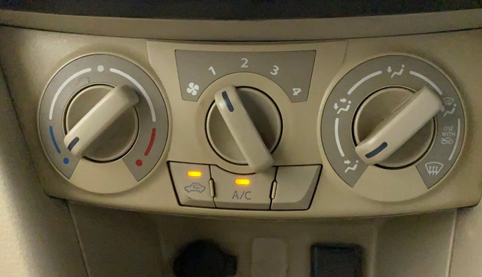 2015 Maruti Swift Dzire VDI, Diesel, Manual, 1,16,617 km, AC Unit - Directional switch has minor damage
