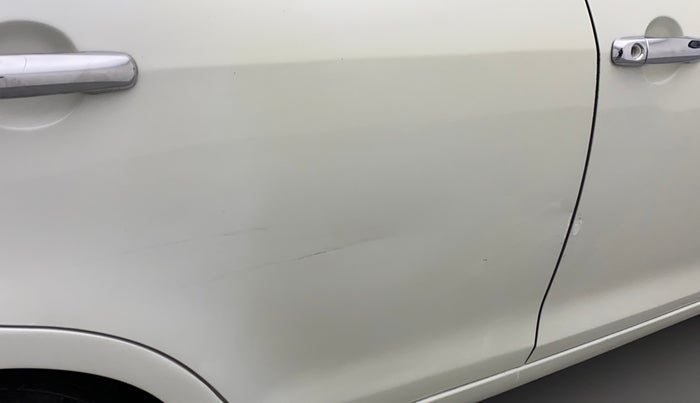 2015 Maruti Swift Dzire VDI, Diesel, Manual, 1,16,617 km, Right rear door - Minor scratches