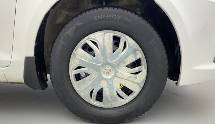 2015 Maruti Swift Dzire VDI, Diesel, Manual, 1,16,617 km, Right Front Wheel