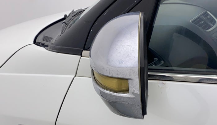 2015 Maruti Swift Dzire VDI, Diesel, Manual, 1,16,617 km, Left rear-view mirror - Indicator light not working