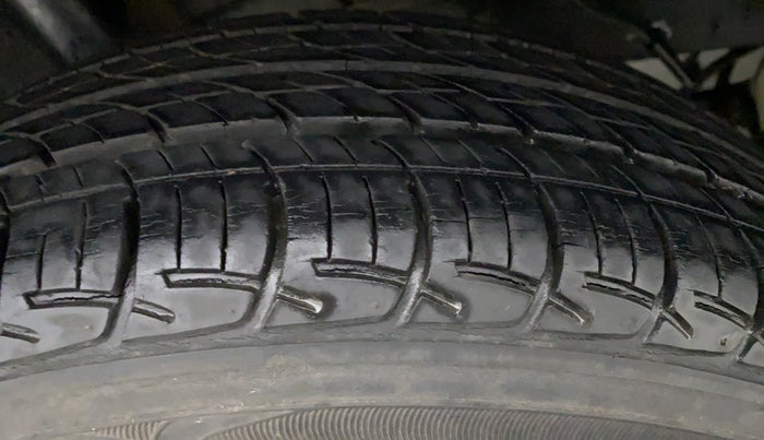 2012 Toyota Etios Liva G SP, Petrol, Manual, 18,720 km, Left Front Tyre Tread