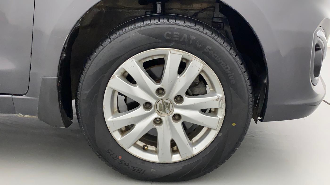 2017 Maruti Ertiga ZDI + SHVS, Diesel, Manual, 1,22,292 km, Right Front Wheel