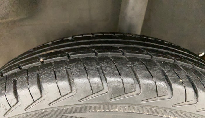 2017 Datsun Redi Go T (O), Petrol, Manual, 47,610 km, Left Rear Tyre Tread