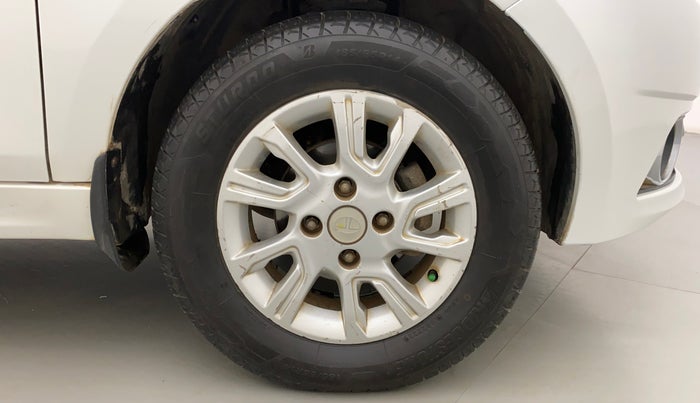 2017 Tata Tiago XZA PETROL, Petrol, Automatic, 45,950 km, Right Front Wheel