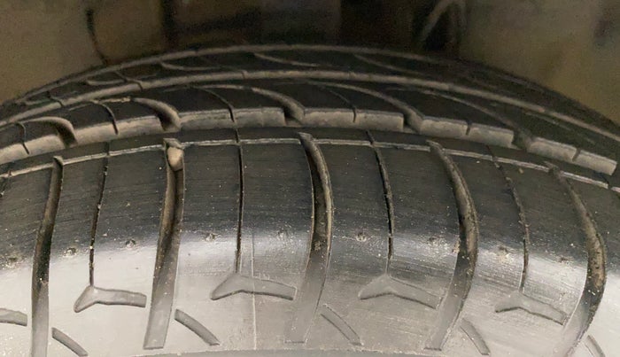 2017 Tata Tiago XZA PETROL, Petrol, Automatic, 45,950 km, Right Front Tyre Tread