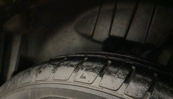 2018 Maruti Swift LXI, Petrol, Manual, 17,868 km, Left Rear Tyre Tread