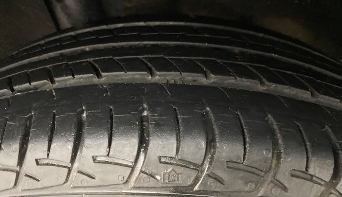 2017 Maruti Baleno DELTA 1.2 K12, Petrol, Manual, 15,894 km, Right Rear Tyre Tread