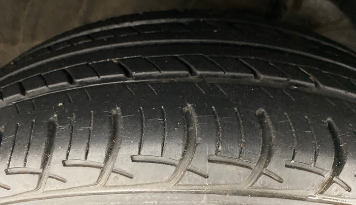 2017 Maruti Baleno DELTA 1.2 K12, Petrol, Manual, 15,894 km, Right Front Tyre Tread