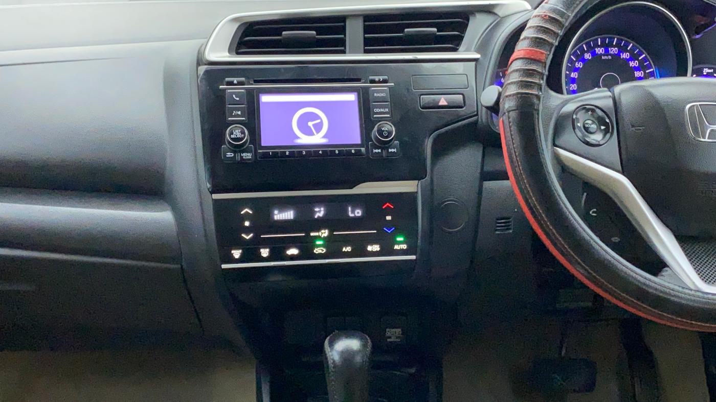 2017 Honda Jazz 1.2 V AT, Petrol, Automatic, 31,057 km, Air Conditioner