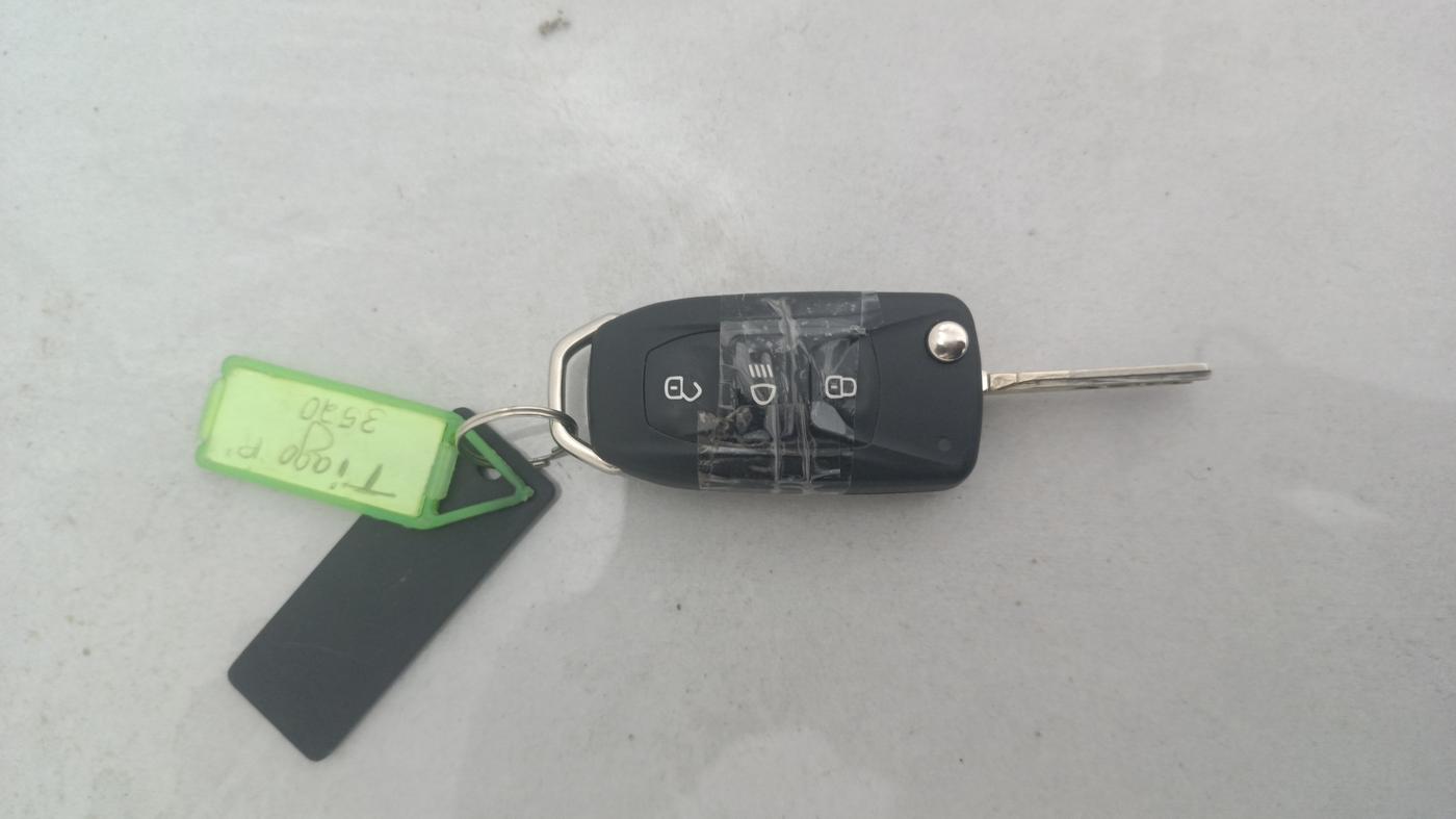 2025 Tata Tiago XZ PLUS PETROL, Petrol, Manual, 7,401 km, Key Close Up