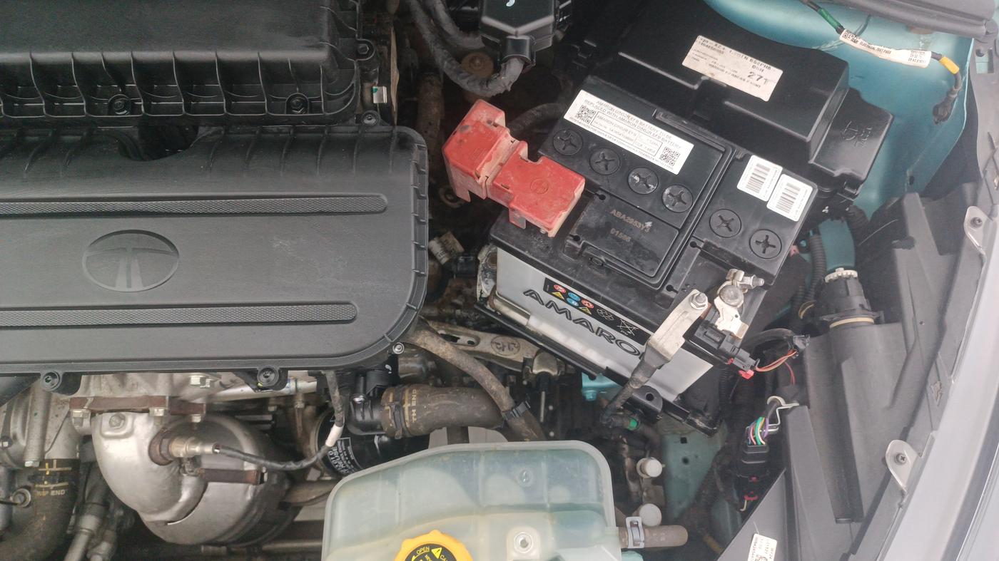 2025 Tata Tiago XZ PLUS PETROL, Petrol, Manual, 7,401 km, Engine View - Left