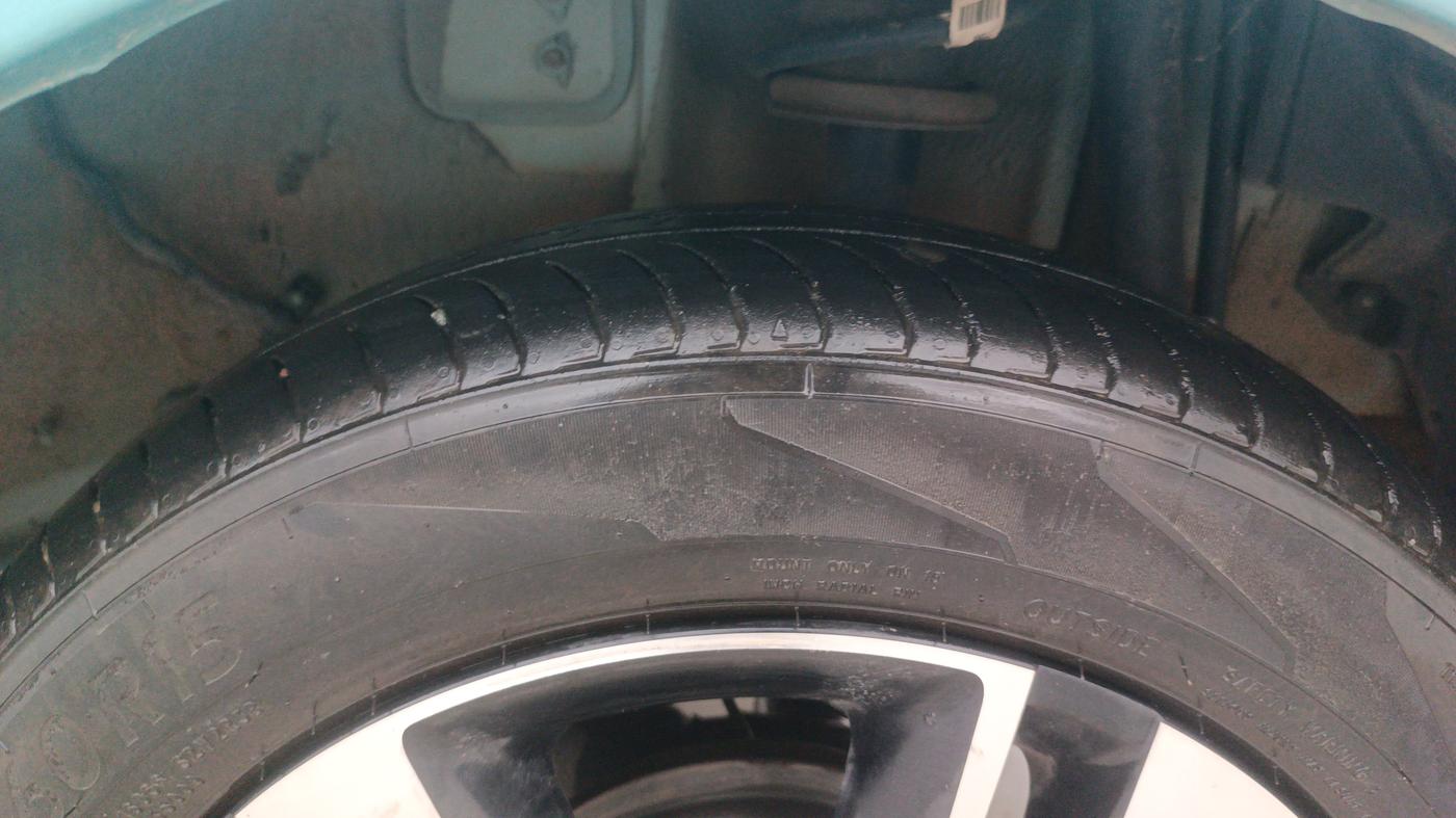 2025 Tata Tiago XZ PLUS PETROL, Petrol, Manual, 7,401 km, Left Rear Tyre Tread