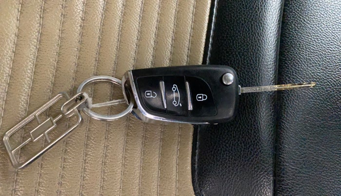 2017 Honda Jazz 1.2L I-VTEC V, Petrol, Manual, 75,242 km, Key Close Up