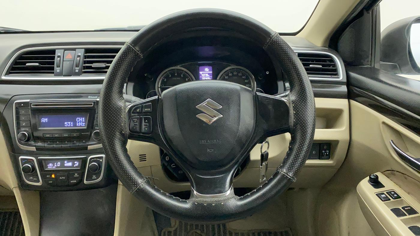 2015 Maruti Ciaz VXI+, Petrol, Manual, 55,469 km, Steering Wheel Close Up