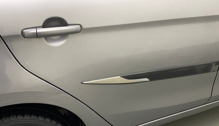 2015 Maruti Ciaz VXI+, Petrol, Manual, 55,469 km, Right rear door - Minor scratches