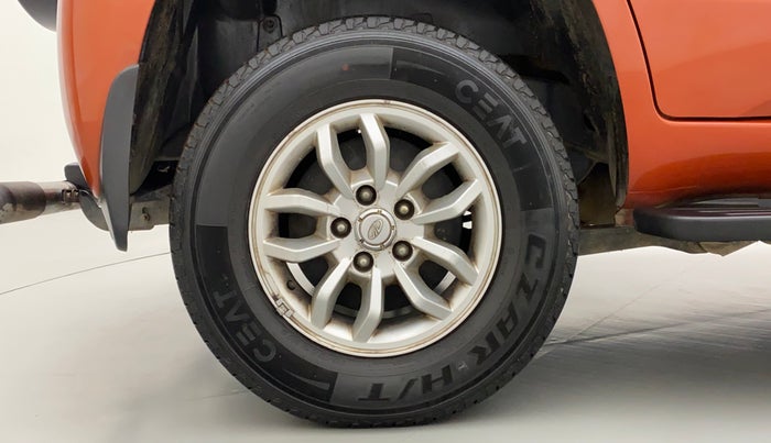 2016 Mahindra TUV300 T8 AMT, Diesel, Automatic, 37,567 km, Right Rear Wheel