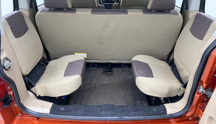 2016 Mahindra TUV300 T8 AMT, Diesel, Automatic, 37,567 km, Third Seat Row ( optional )
