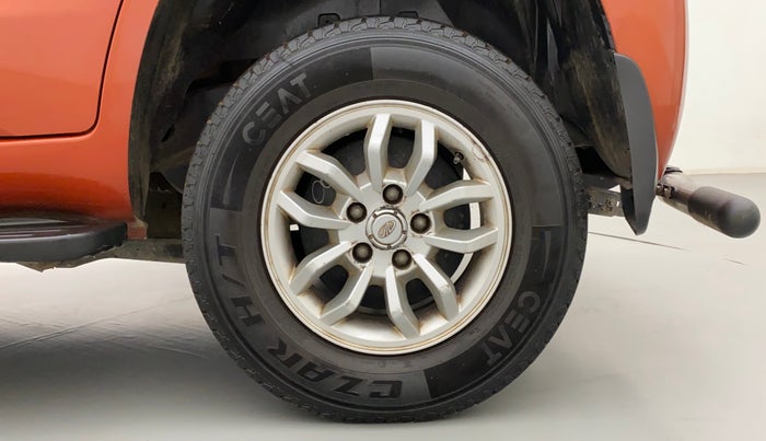 2016 Mahindra TUV300 T8 AMT, Diesel, Automatic, 37,567 km, Left Rear Wheel