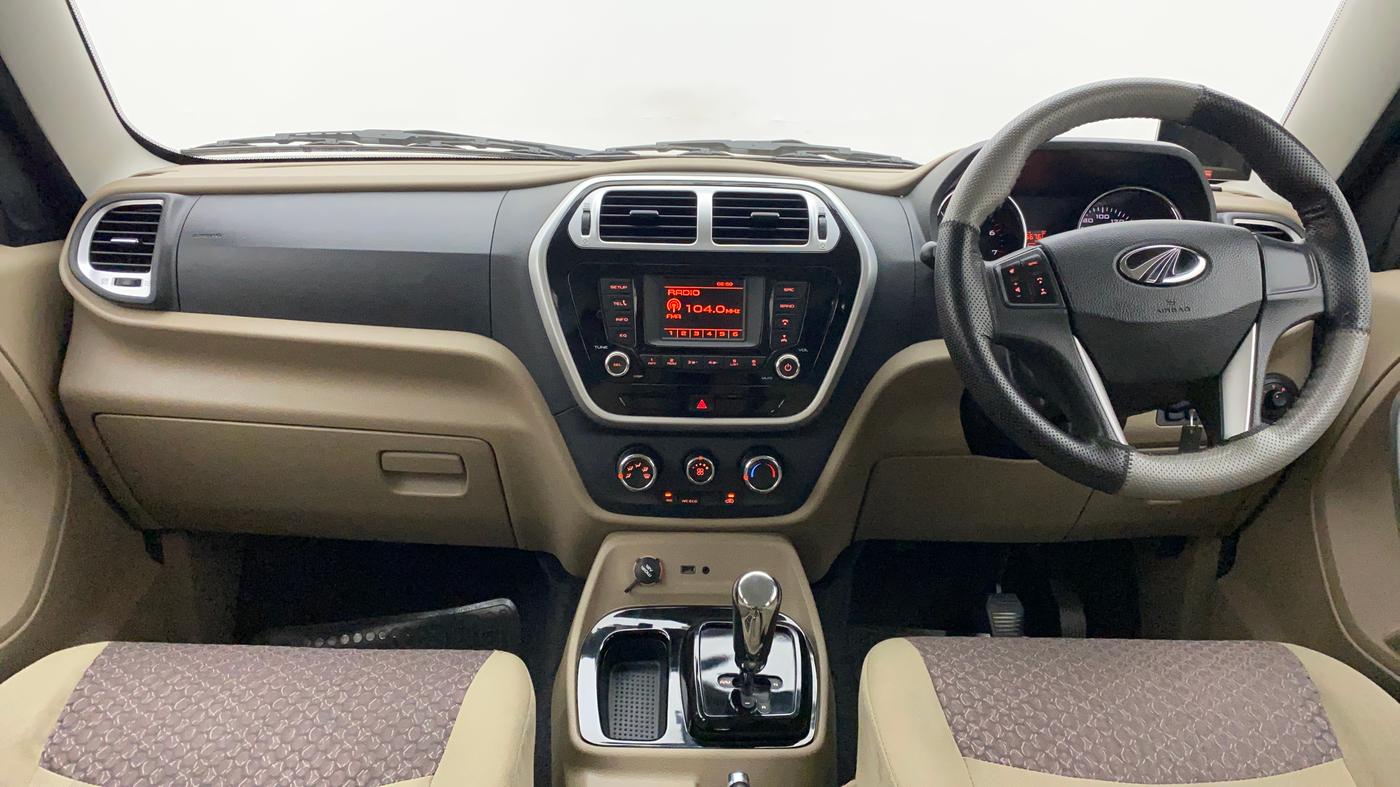 2016 Mahindra TUV300 T8 AMT, Diesel, Automatic, 37,567 km, Dashboard