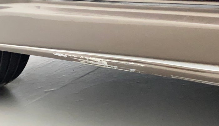 2016 Maruti Ciaz ZXI+ AT, Petrol, Automatic, 1,03,298 km, Left running board - Minor scratches