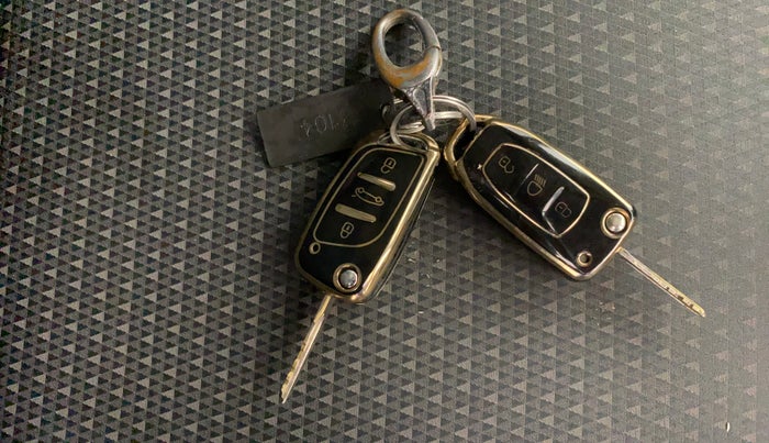 2018 Tata Tiago XZA PETROL, Petrol, Automatic, 50,638 km, Key Close Up