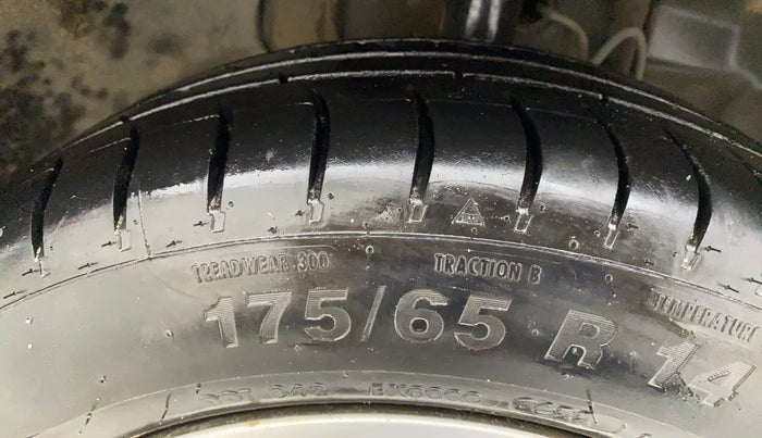 2018 Tata Tiago XZA PETROL, Petrol, Automatic, 50,638 km, Right Front Tyre Tread