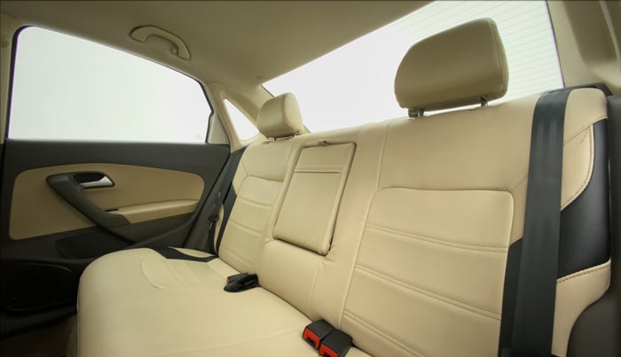 2017 Volkswagen Vento HIGHLINE PETROL, Petrol, Manual, 42,829 km, Right Side Rear Door Cabin