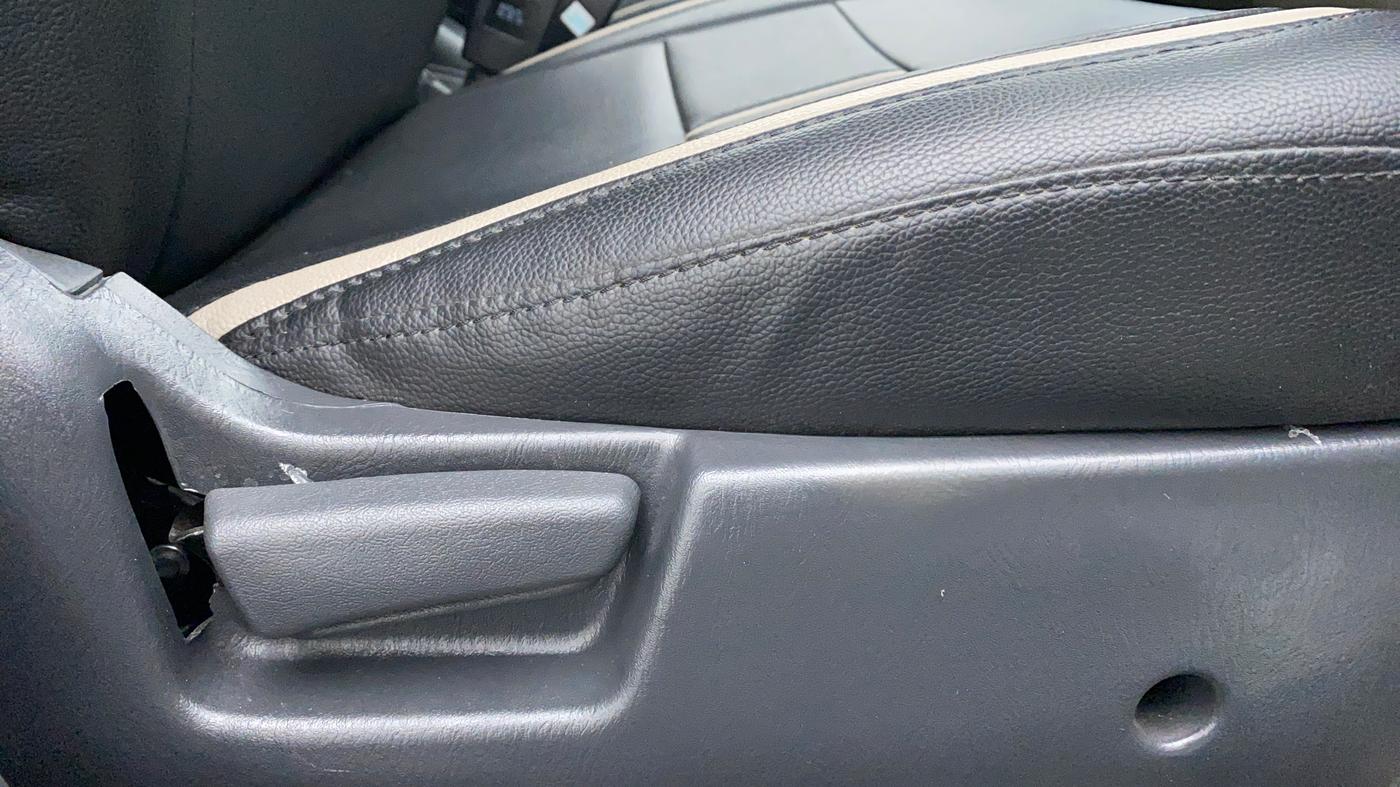 2019 Maruti Alto K10 VXI P, Petrol, Manual, 6,035 km, Driver Side Adjustment Panel