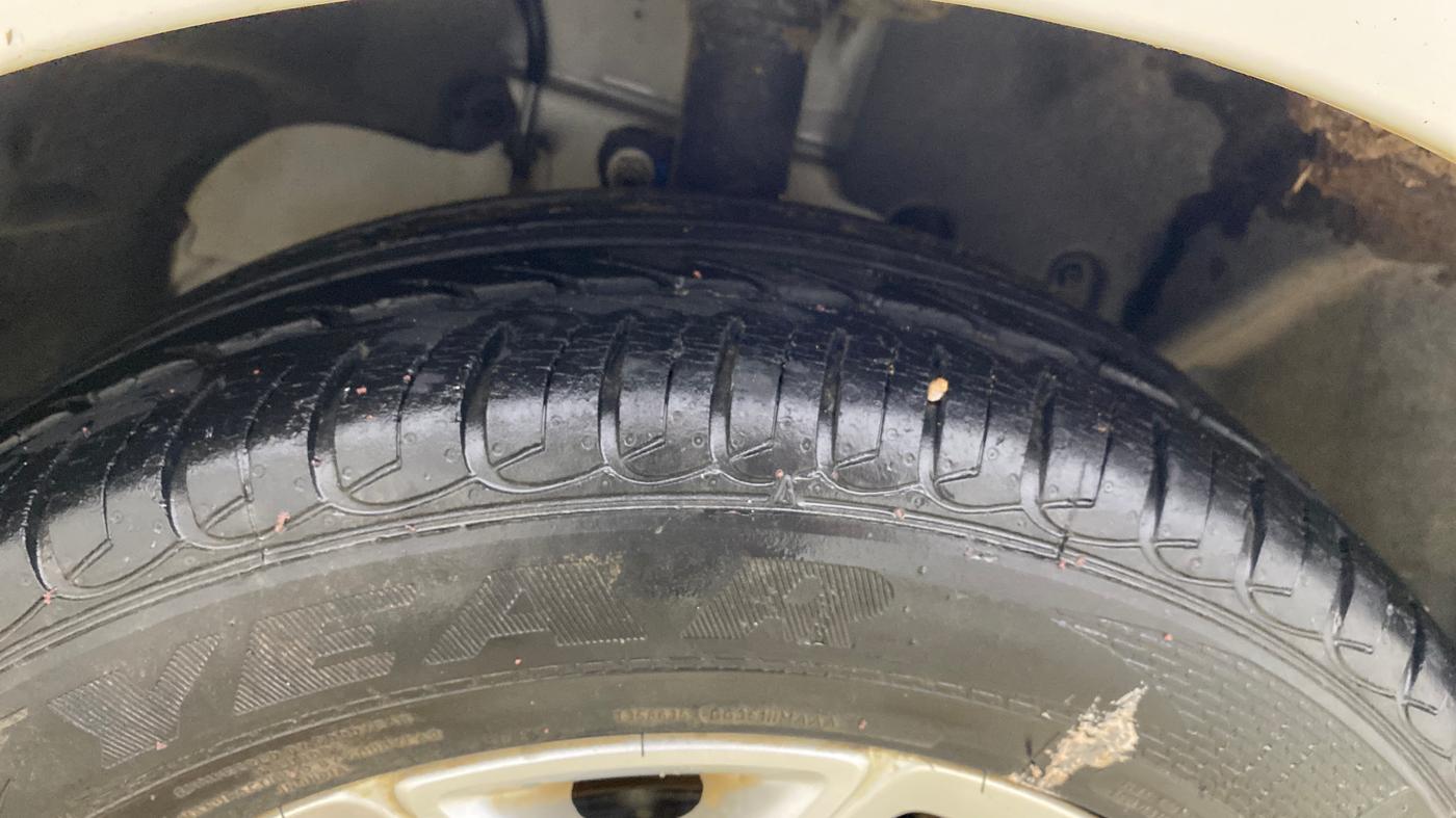 2017 Ford Ecosport TITANIUM 1.5L PETROL, CNG, Manual, 68,325 km, Right Front Tyre Tread