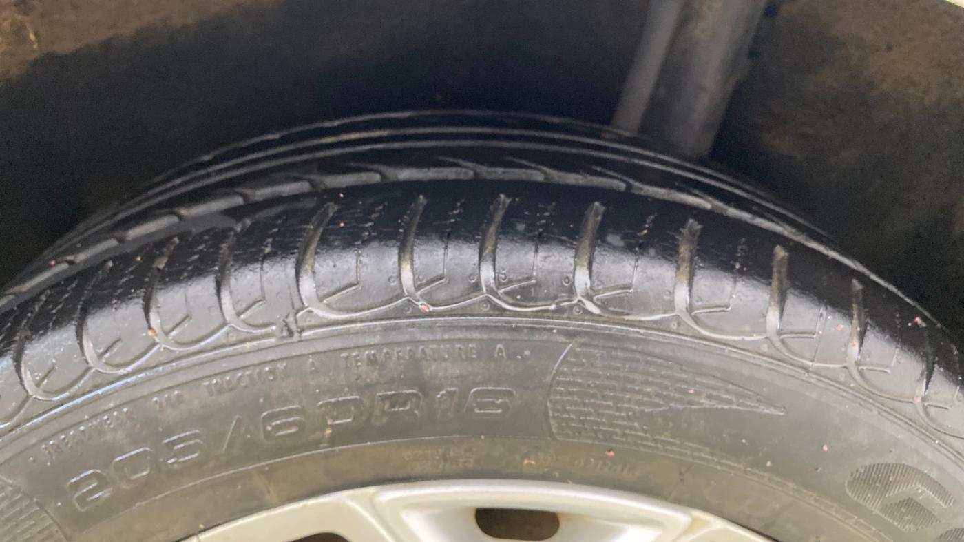 2017 Ford Ecosport TITANIUM 1.5L PETROL, CNG, Manual, 68,325 km, Left Rear Tyre Tread