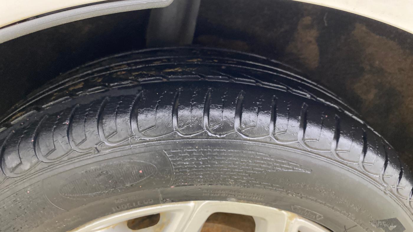 2017 Ford Ecosport TITANIUM 1.5L PETROL, CNG, Manual, 68,325 km, Right Rear Tyre Tread