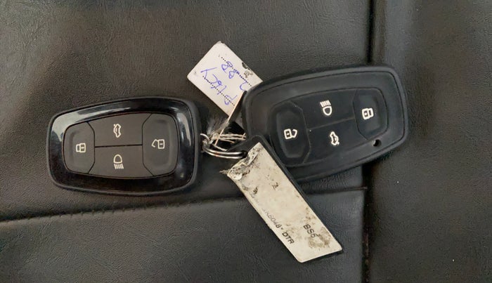 2021 Tata ALTROZ XT PETROL, Petrol, Manual, 22,055 km, Key Close Up
