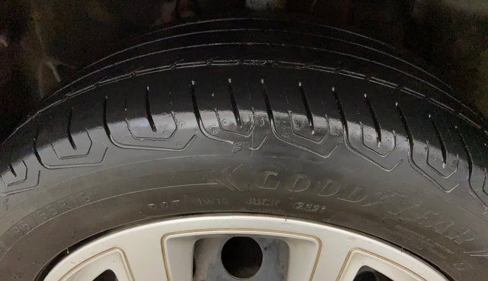 2021 Tata ALTROZ XT PETROL, Petrol, Manual, 22,055 km, Left Front Tyre Tread